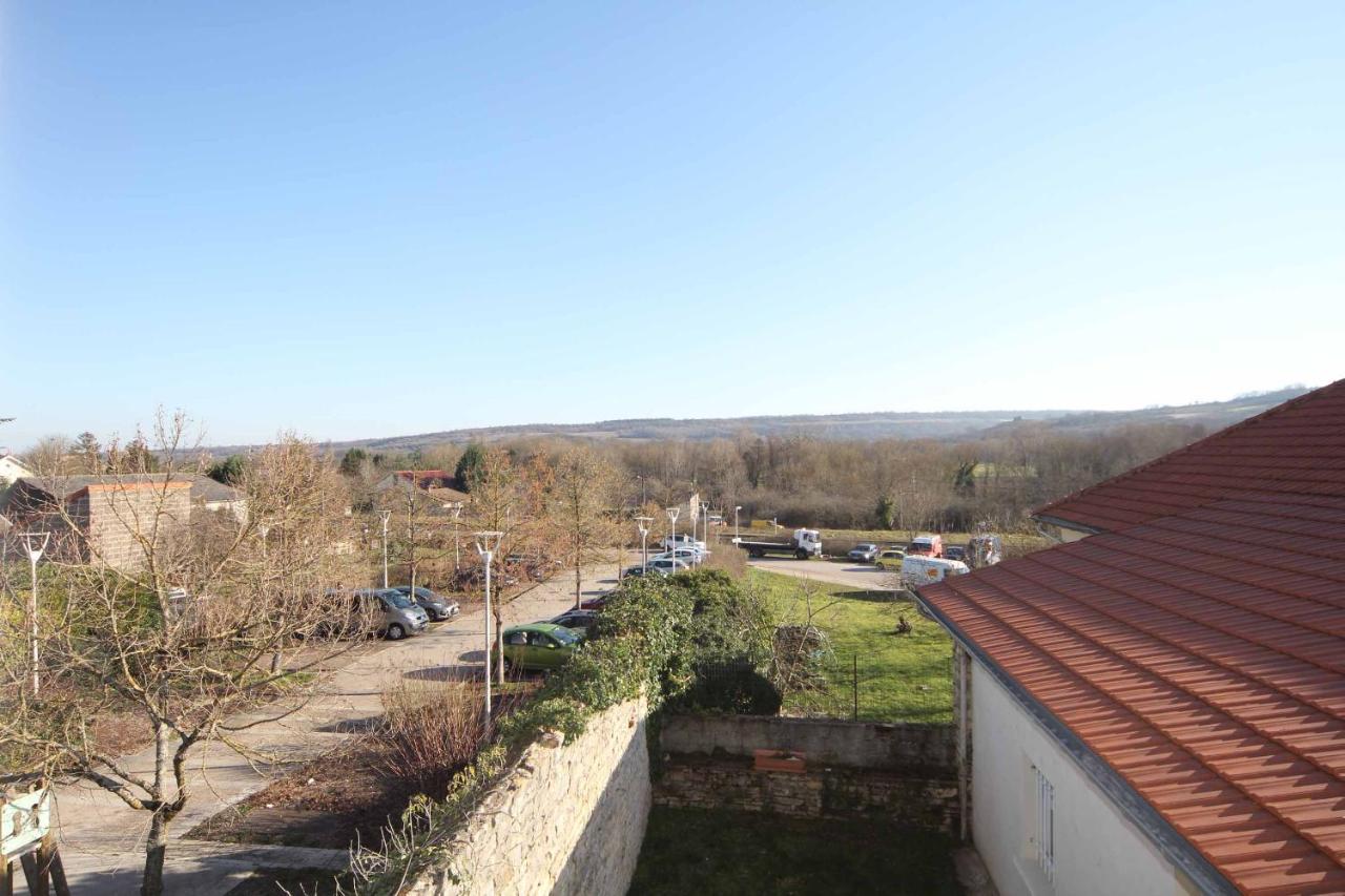 La Source Aux Cepages Santenay (Cote-d'Or)
